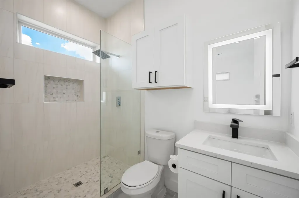 6802 Lockheed Avenue Dallas TX 75209