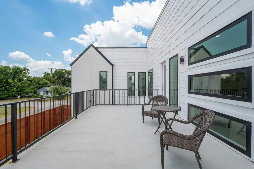 6802 Lockheed Avenue Dallas TX 75209