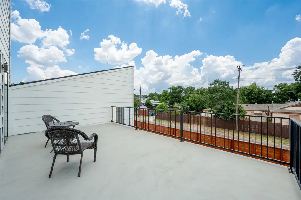 6802 Lockheed Avenue Dallas TX 75209