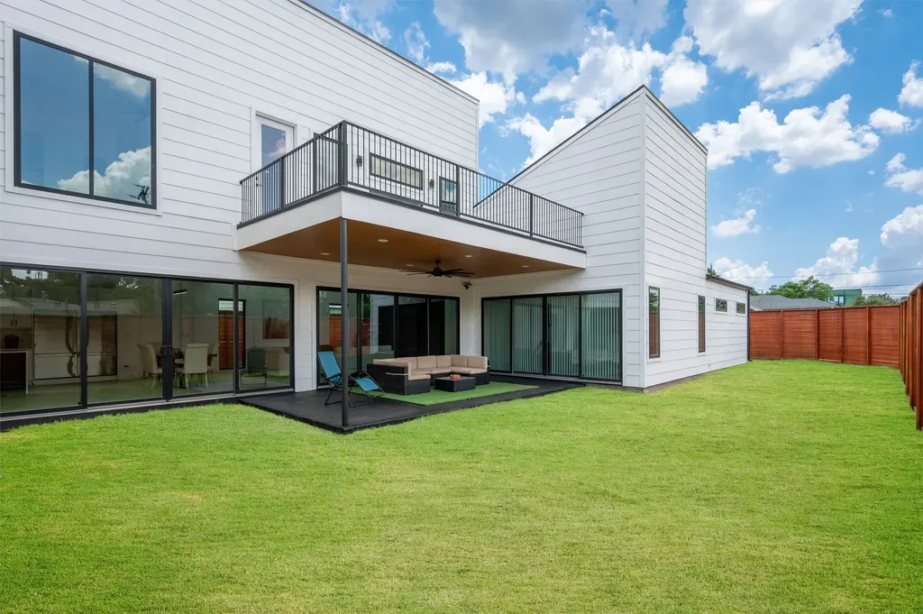 6802 Lockheed Avenue Dallas TX 75209
