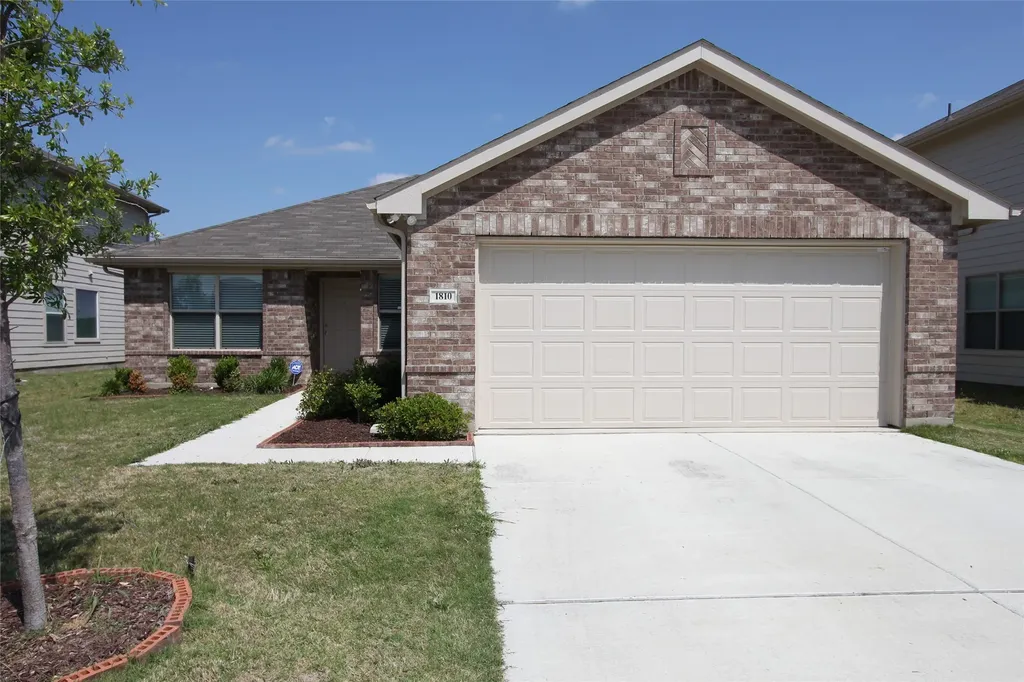 1810 Bayfront Drive Dallas TX 75051
