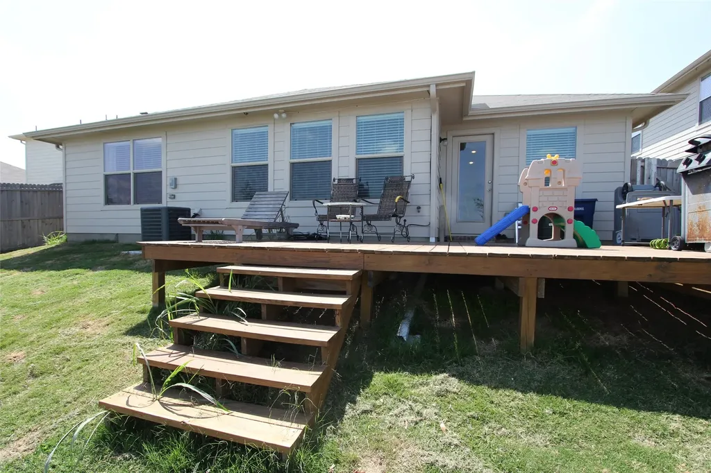 1810 Bayfront Drive Dallas TX 75051