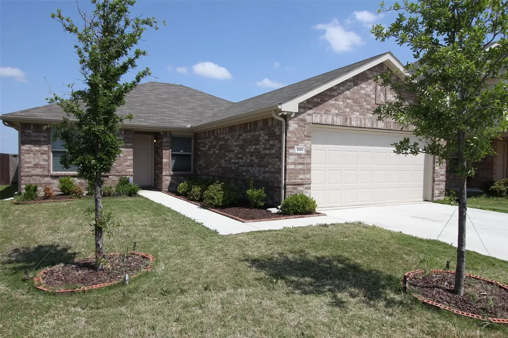 1810 Bayfront Drive Dallas TX 75051
