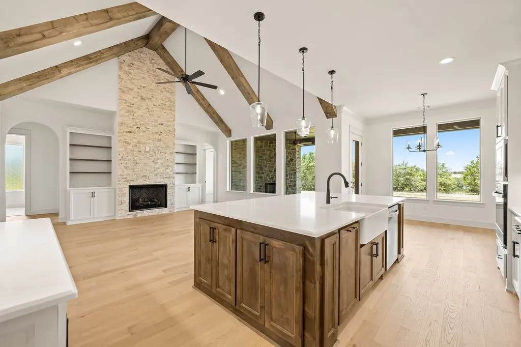 761 Burr Oak Lane Weatherford TX 76085