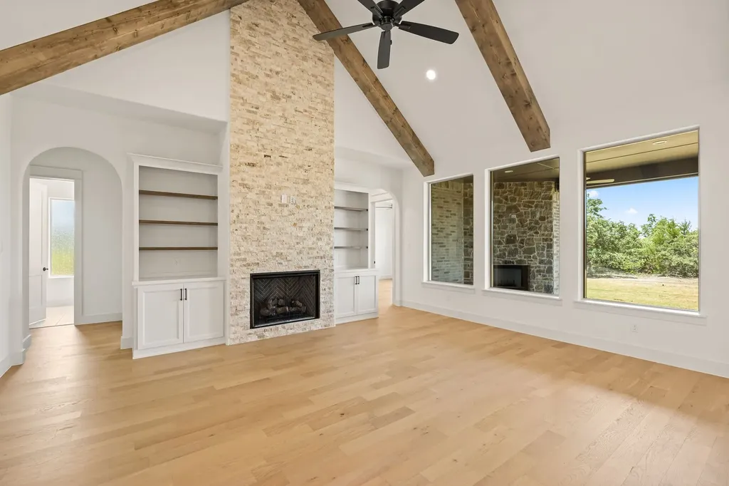 761 Burr Oak Lane Weatherford TX 76085