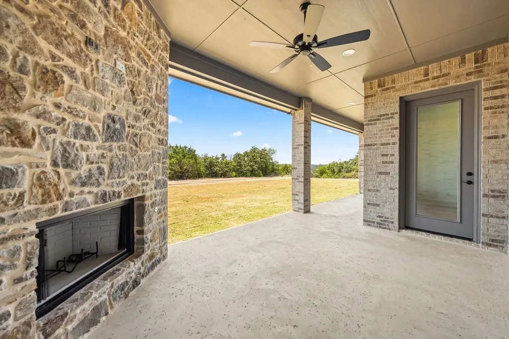 761 Burr Oak Lane Weatherford TX 76085