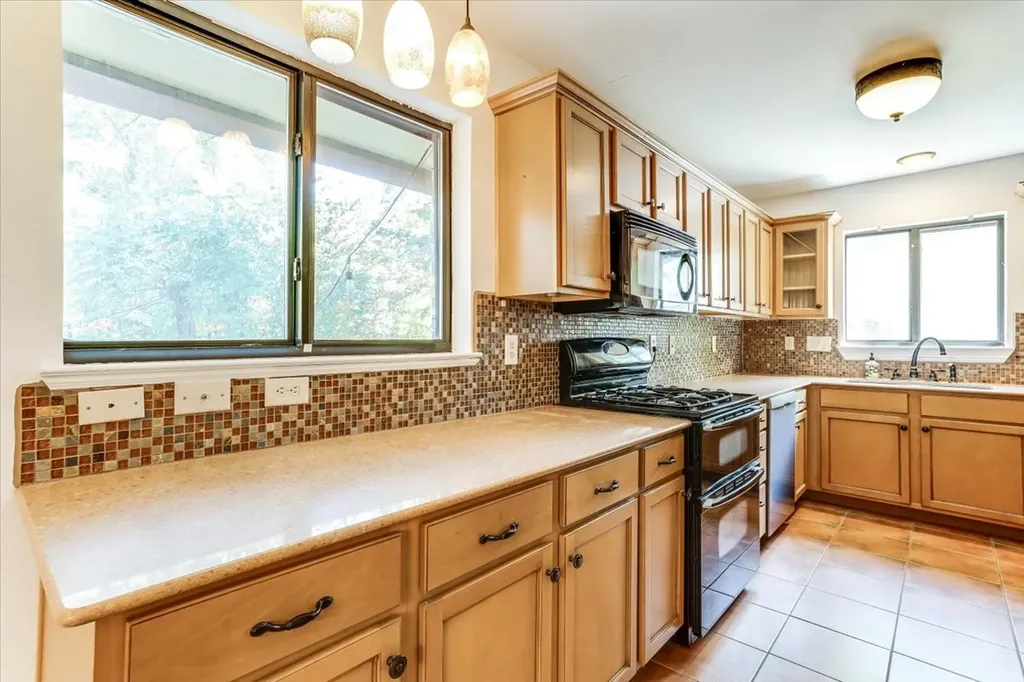2105 Emerson Lane Denton TX 76209
