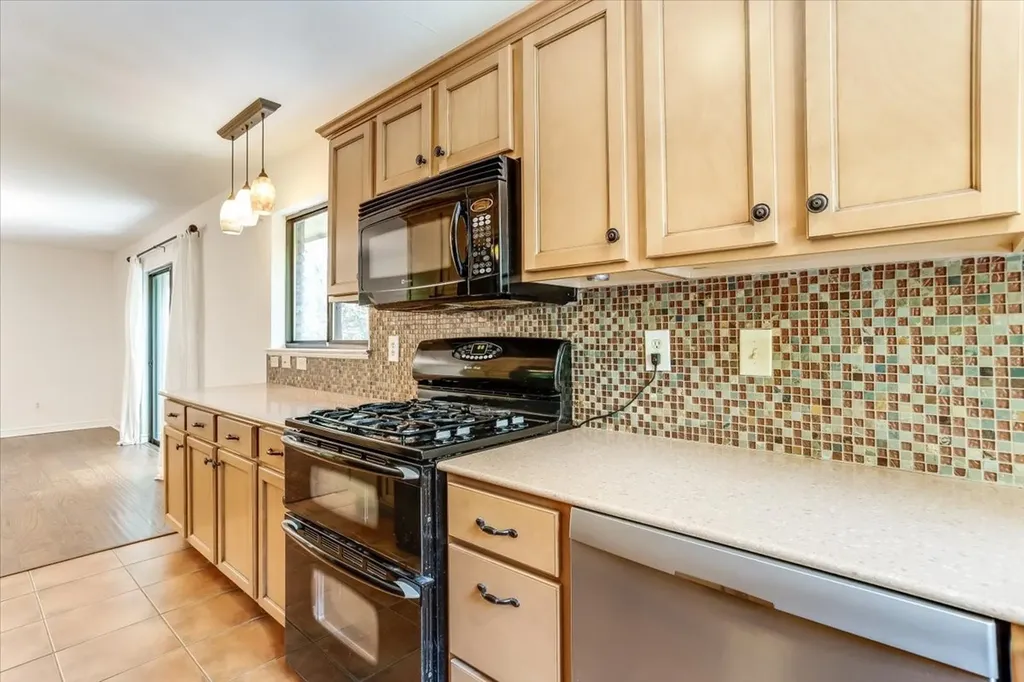 2105 Emerson Lane Denton TX 76209
