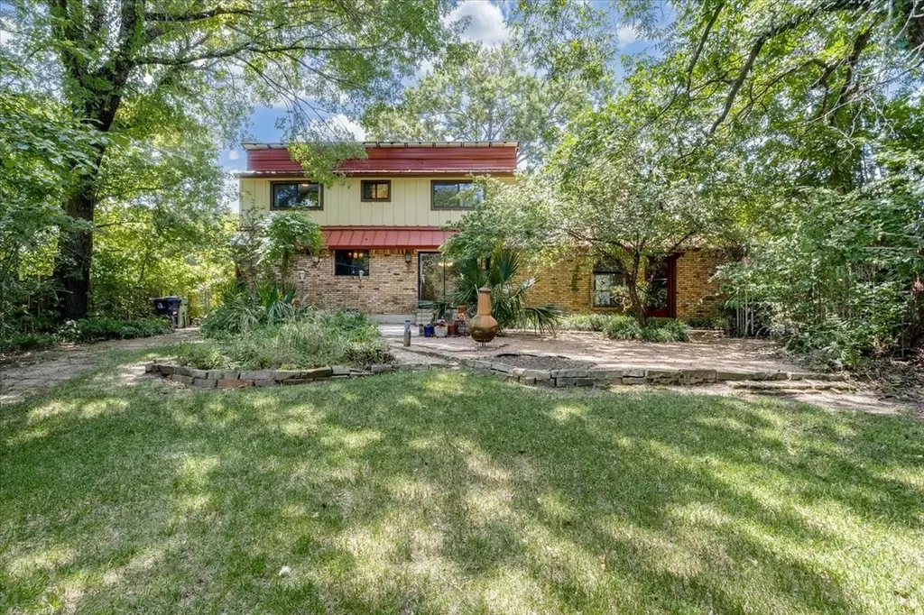2105 Emerson Lane Denton TX 76209