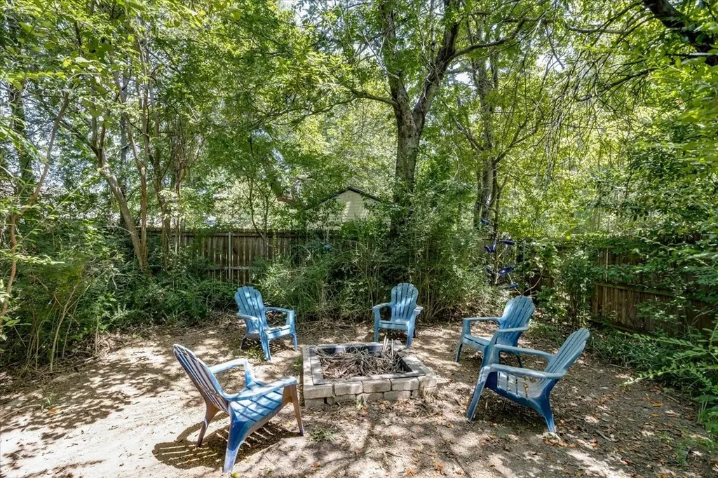 2105 Emerson Lane Denton TX 76209