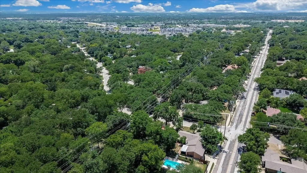 2105 Emerson Lane Denton TX 76209