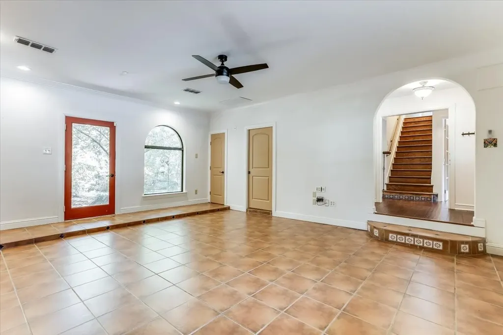 2105 Emerson Lane Denton TX 76209