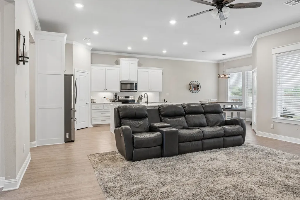 132 Swan Lake Waco TX 76708