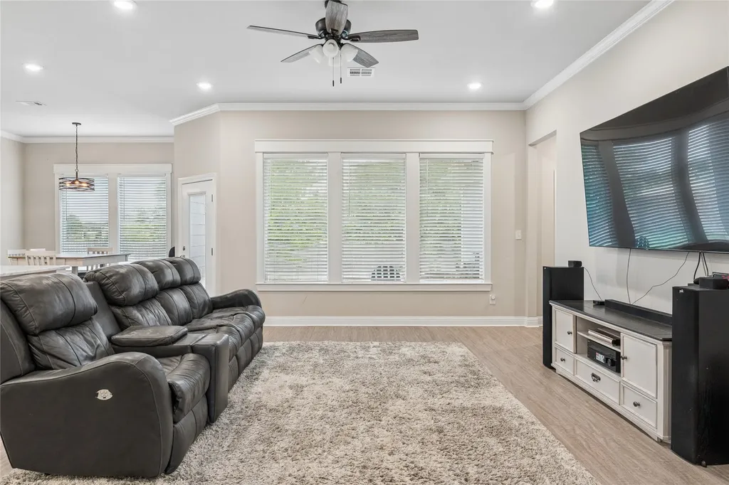 132 Swan Lake Waco TX 76708