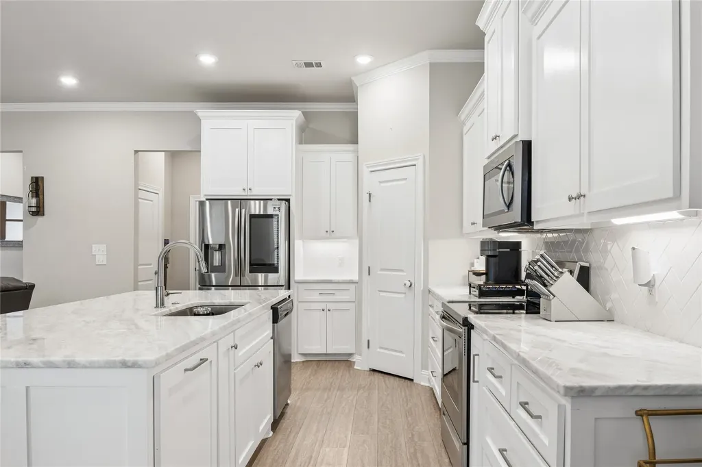 132 Swan Lake Waco TX 76708