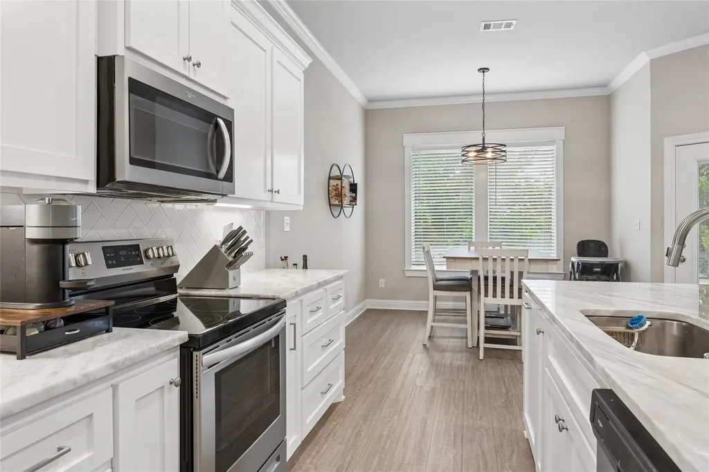 132 Swan Lake Waco TX 76708