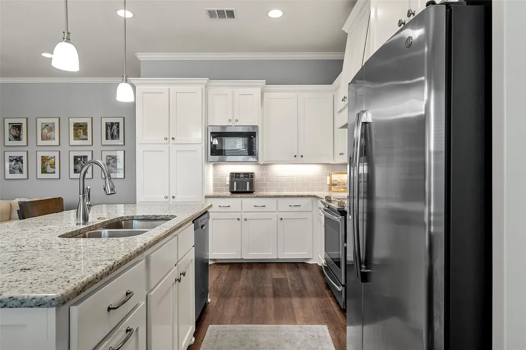 10025 Wildberry Drive Waco TX 76712