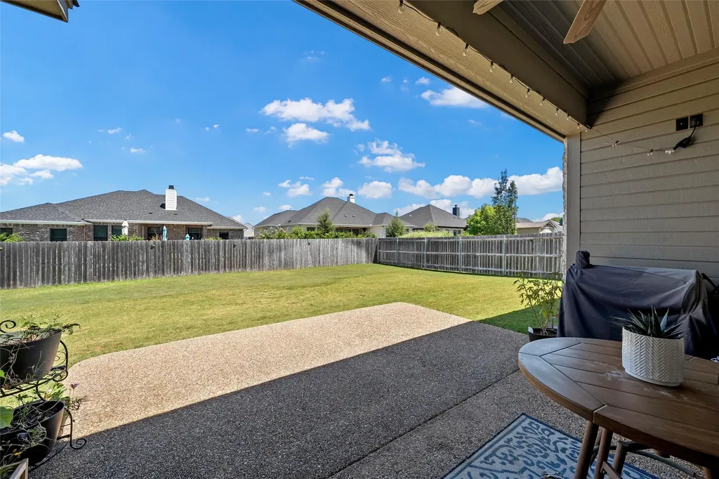 10025 Wildberry Drive Waco TX 76712