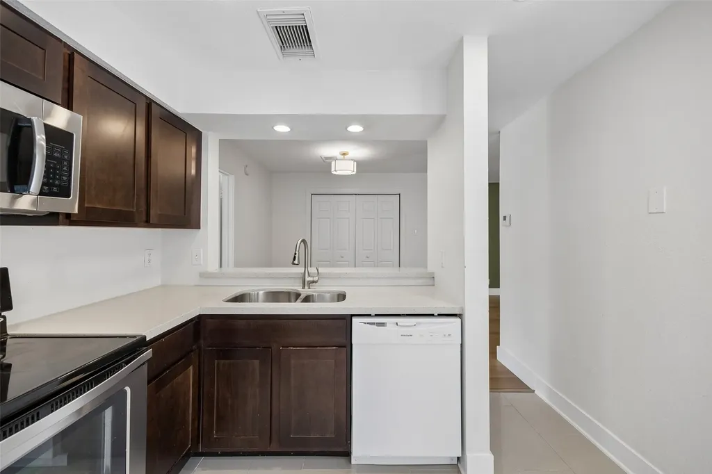 4777 Cedar Springs Road Dallas TX 75219