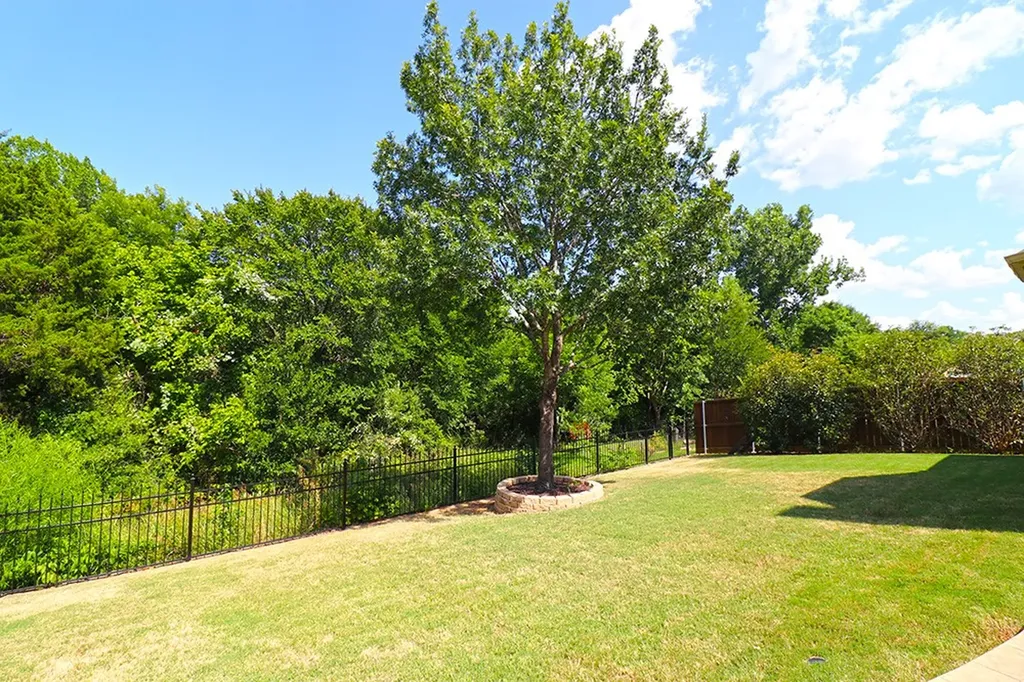 8313 Bishop Pine Road Denton TX 76208