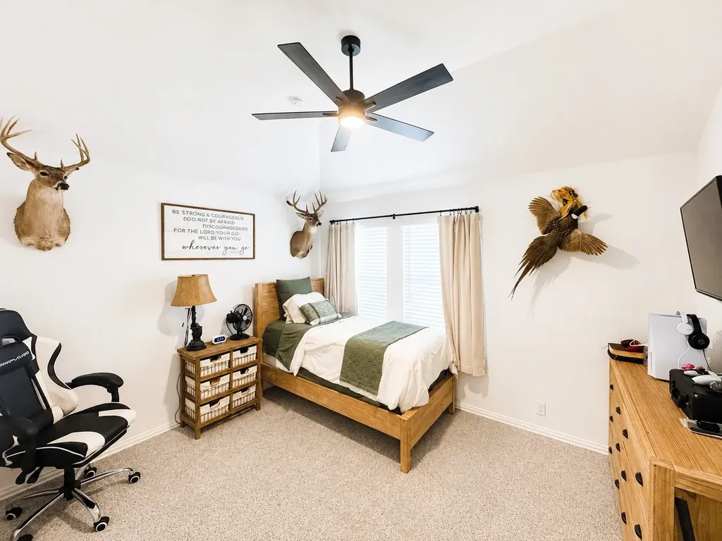 7709 Gatevine Avenue Joshua TX 76058