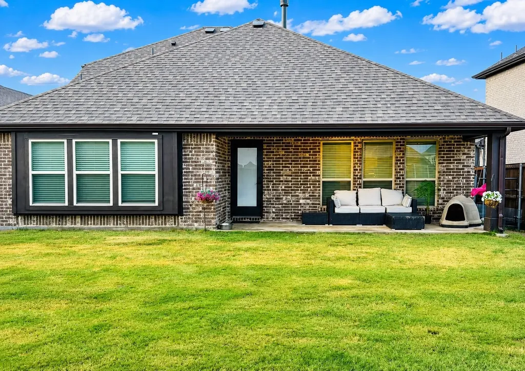 7709 Gatevine Avenue Joshua TX 76058
