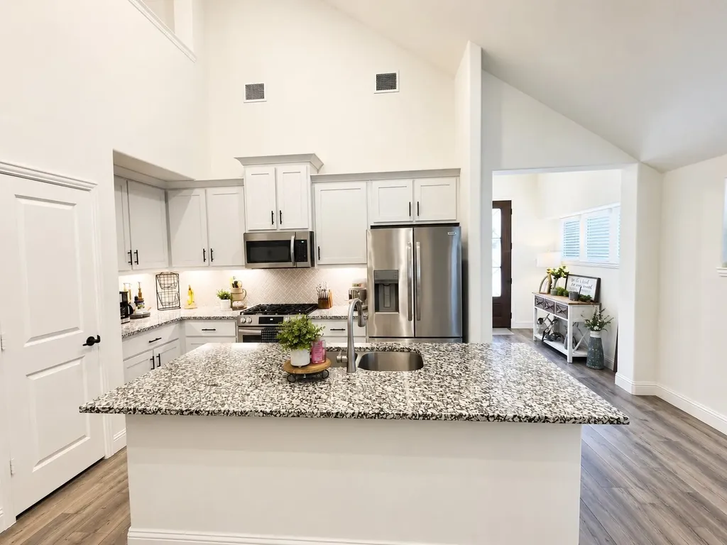 7709 Gatevine Avenue Joshua TX 76058