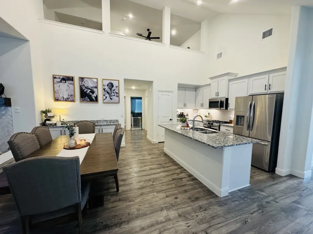 7709 Gatevine Avenue Joshua TX 76058