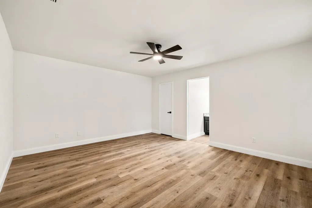 2403 Beverly Hills Lane Mesquite TX 75150