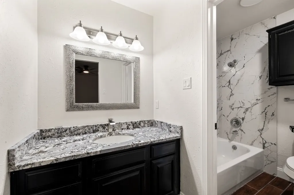 2403 Beverly Hills Lane Mesquite TX 75150