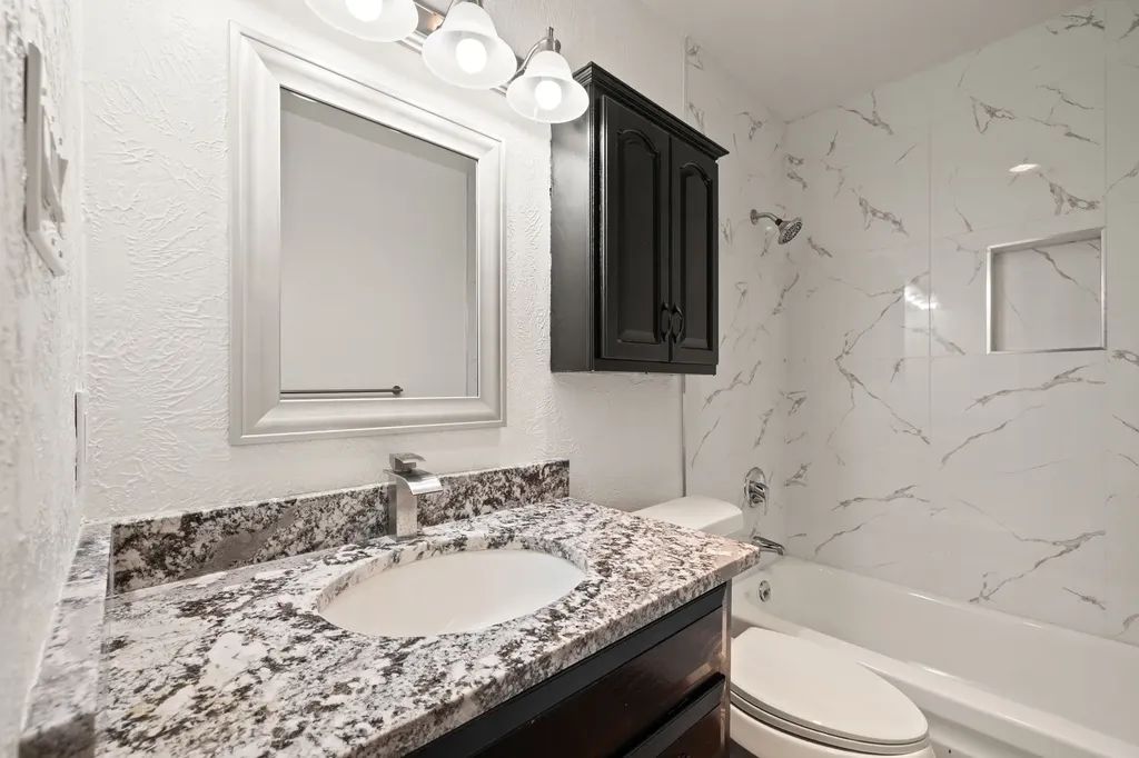 2403 Beverly Hills Lane Mesquite TX 75150
