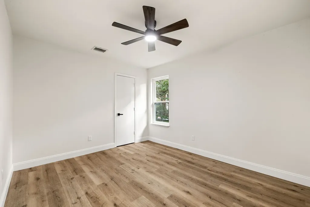 2403 Beverly Hills Lane Mesquite TX 75150
