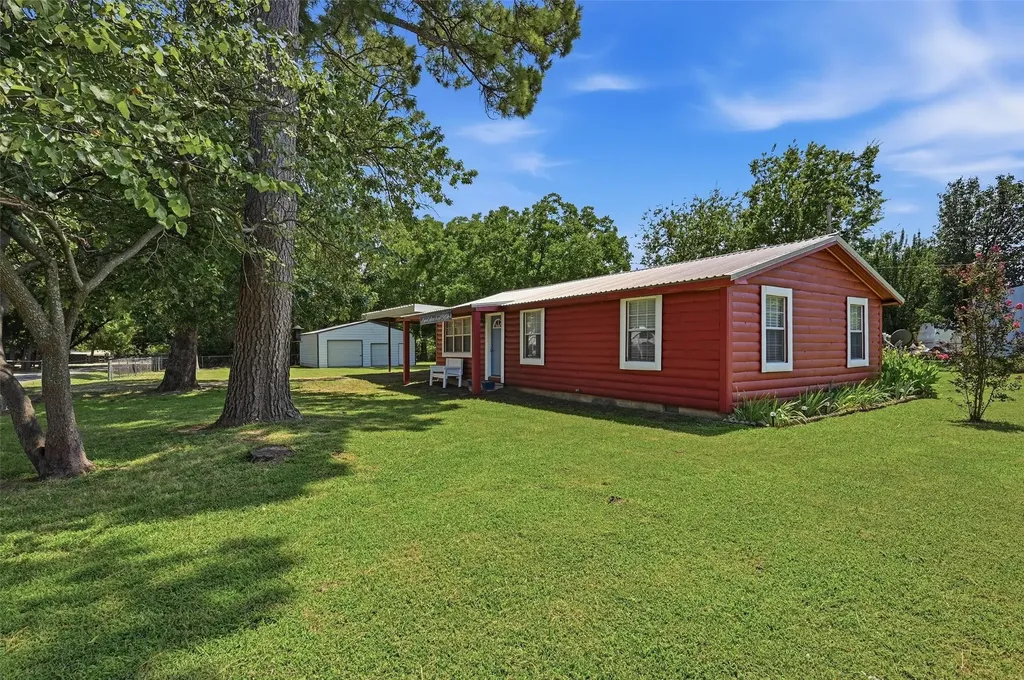 27 Choctaw Drive Gordonville TX 76245