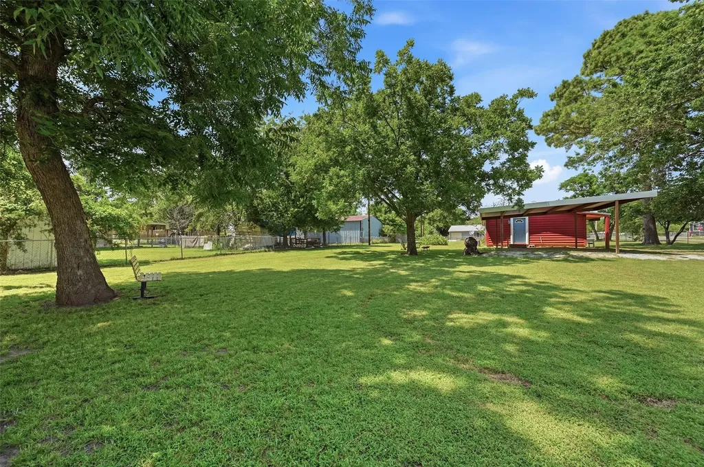 27 Choctaw Drive Gordonville TX 76245
