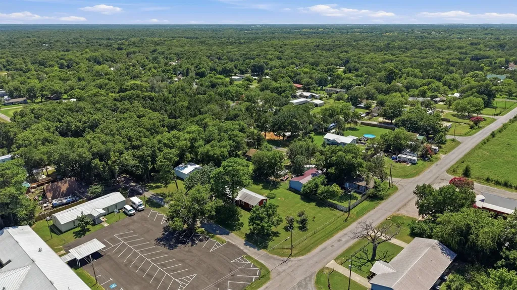 27 Choctaw Drive Gordonville TX 76245
