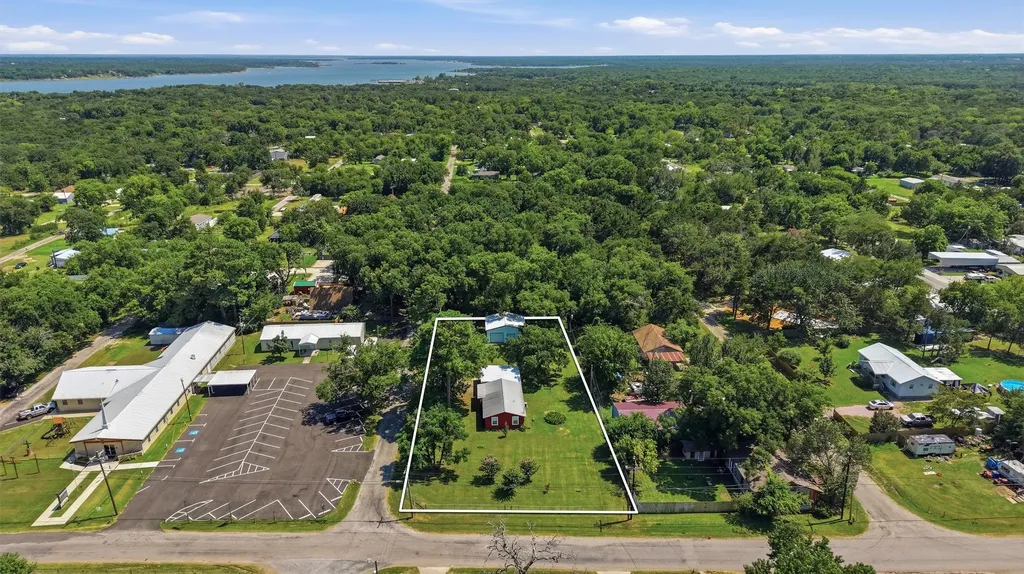 27 Choctaw Drive Gordonville TX 76245
