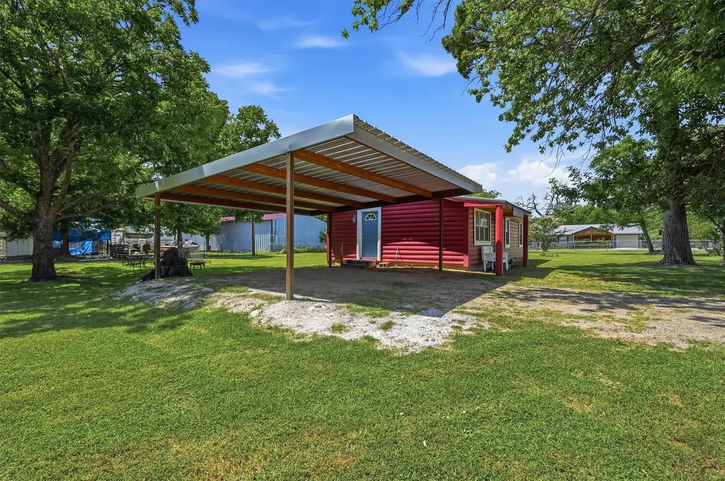 27 Choctaw Drive Gordonville TX 76245