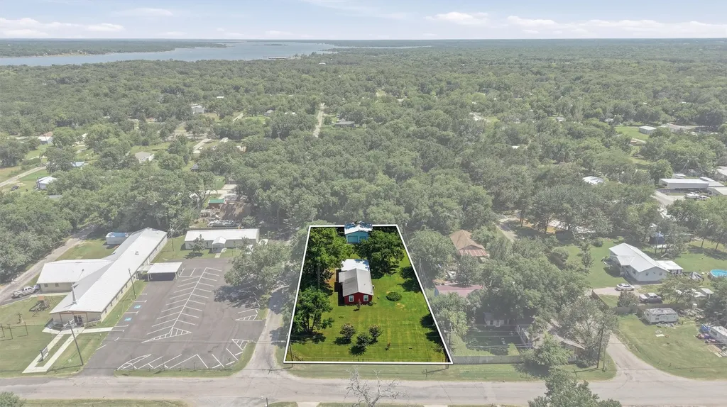 27 Choctaw Drive Gordonville TX 76245