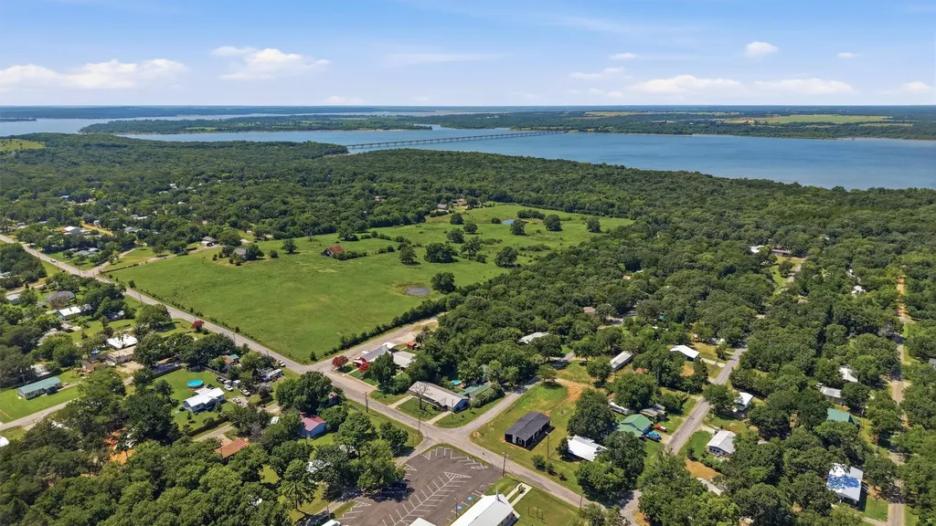27 Choctaw Drive Gordonville TX 76245