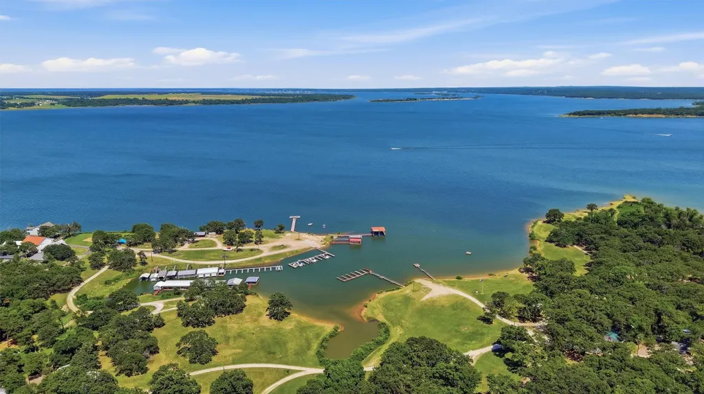 27 Choctaw Drive Gordonville TX 76245