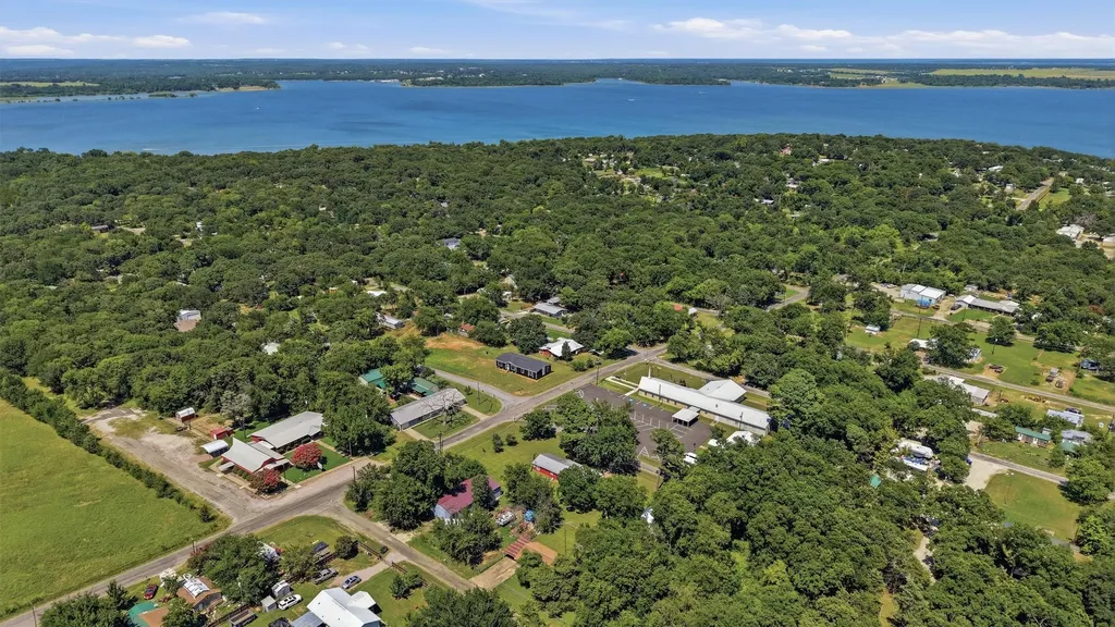 27 Choctaw Drive Gordonville TX 76245