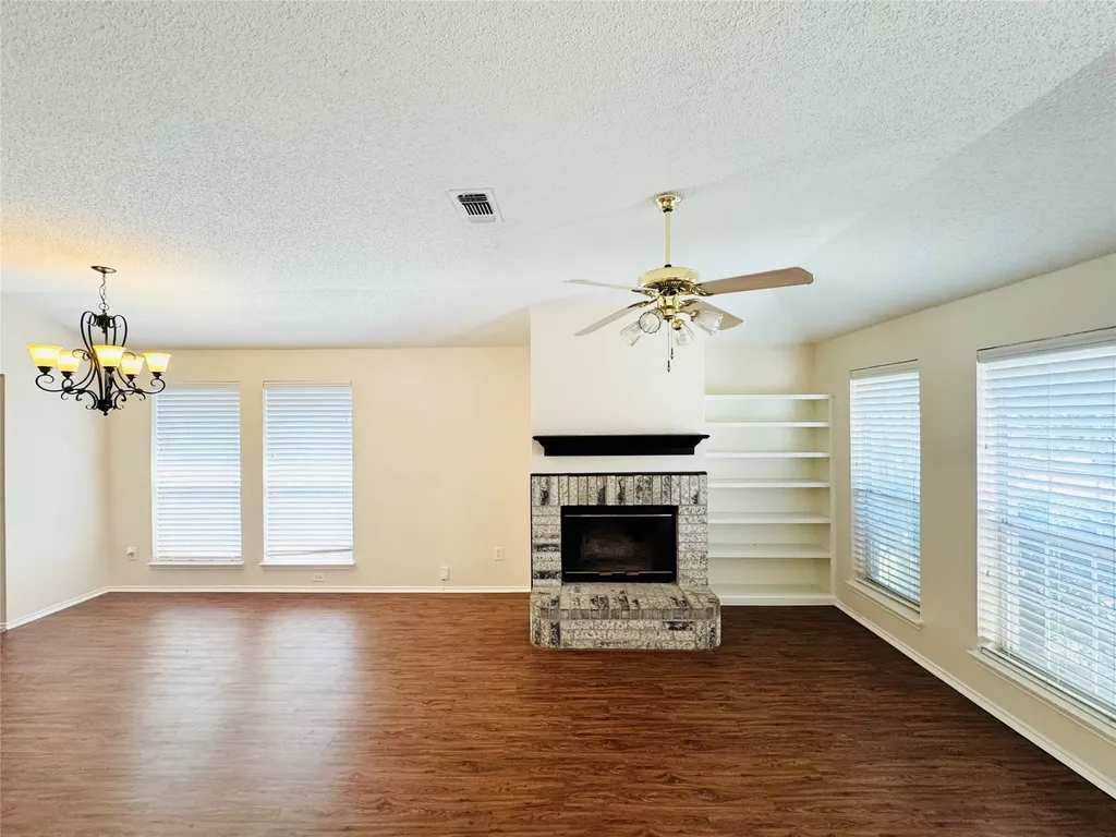 2011 Picadilly Boulevard Mesquite TX 75149