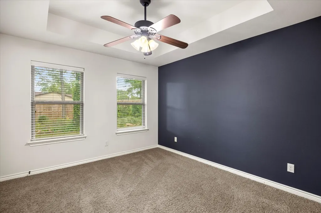 306 Knob Hill Drive Granbury TX 76048