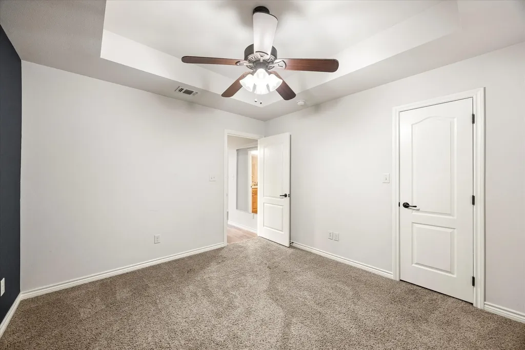 306 Knob Hill Drive Granbury TX 76048