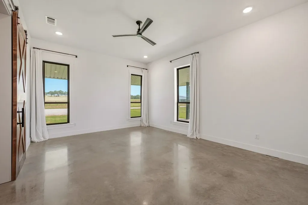 385 Private Road 1733 Stephenville TX 76401