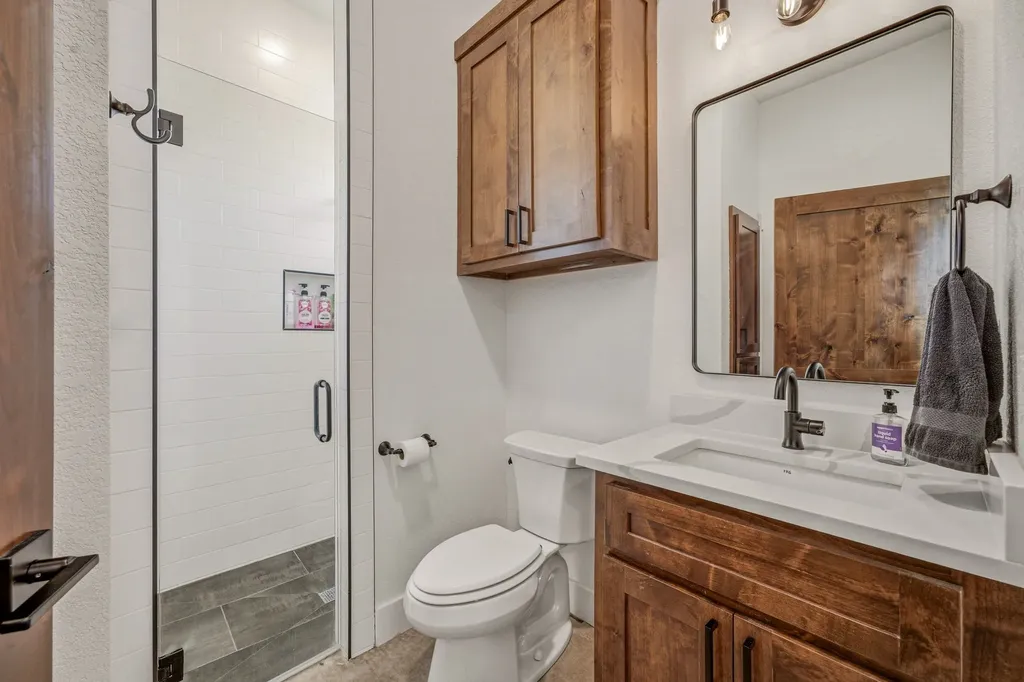 385 Private Road 1733 Stephenville TX 76401
