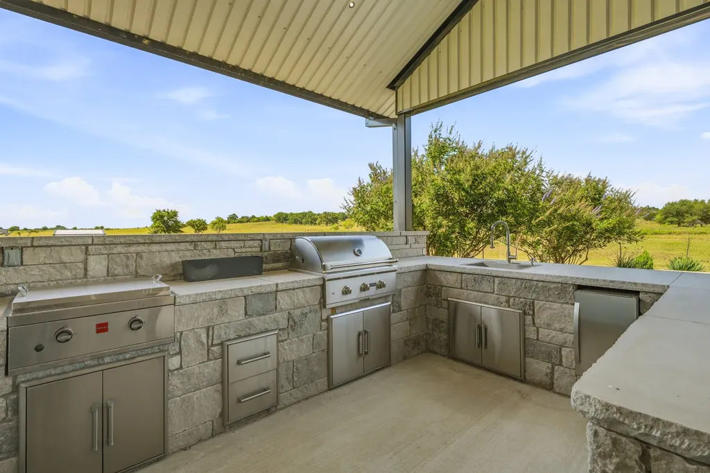 385 Private Road 1733 Stephenville TX 76401