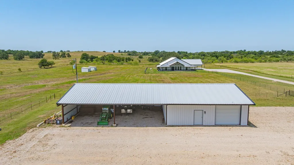 385 Private Road 1733 Stephenville TX 76401