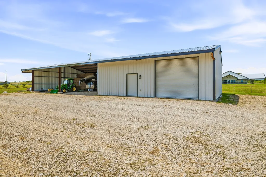 385 Private Road 1733 Stephenville TX 76401