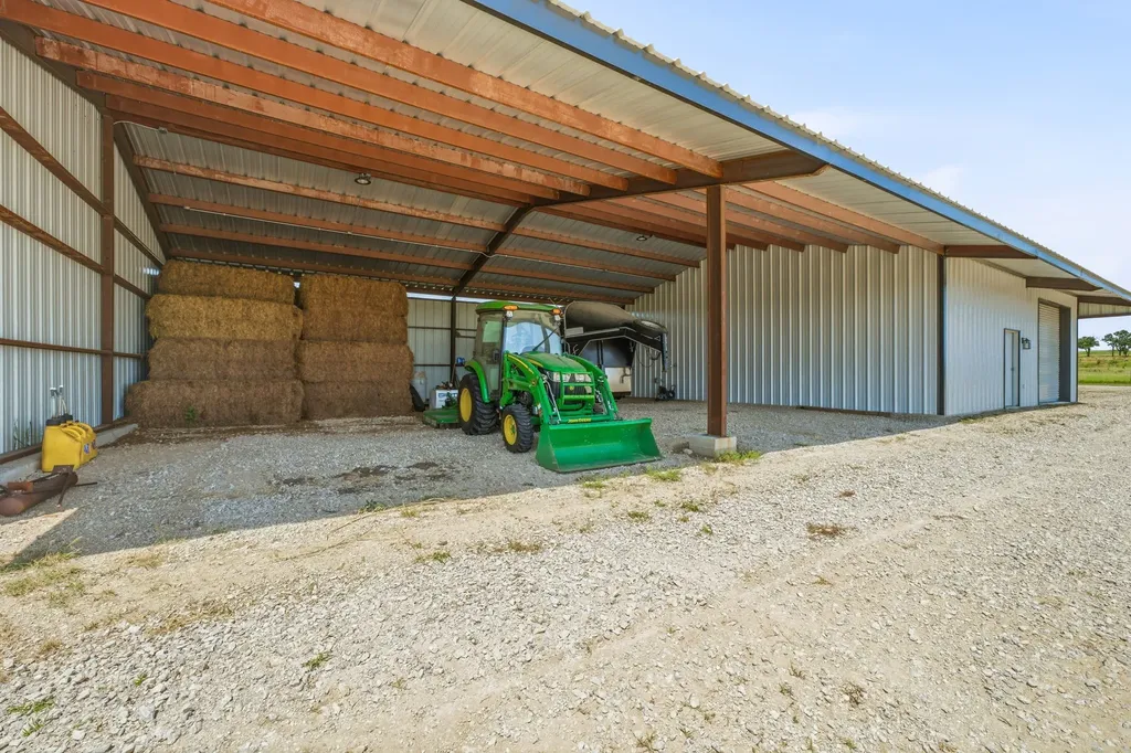385 Private Road 1733 Stephenville TX 76401